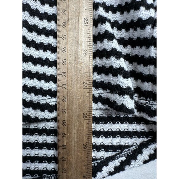 Torrid‎ Striped Long Sleeve Shirt size 3X Black/White - Picture 6 of 6